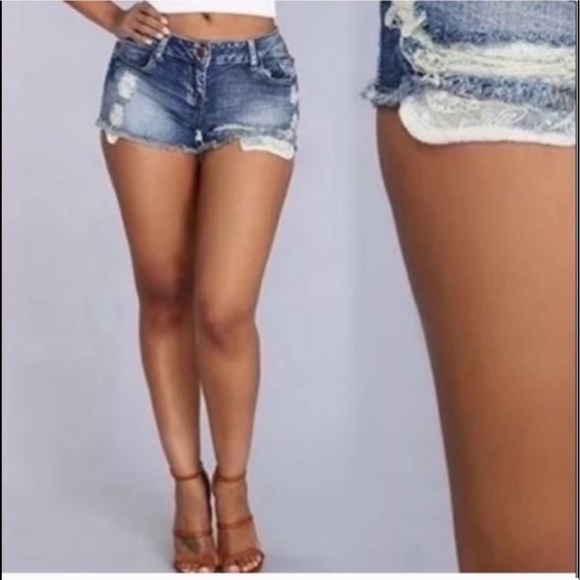 DENIM DAISY DUKES - Picture 5 of 7